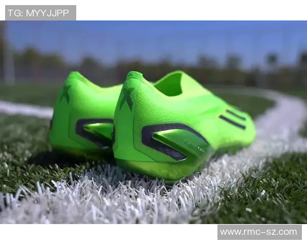 足球明星的脚型特点与足部健康对运动表现的影响解析