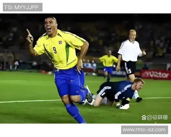 足球球星身形对比：从身高到体重解析不同风格球员的身体优势